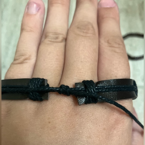 Leather tree of life bracelet - Picture 2 of 3